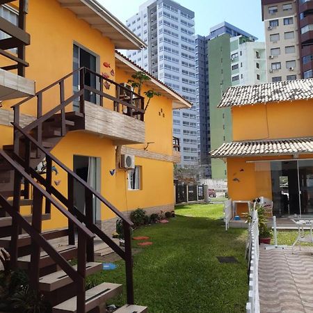 Cozinha Equipada Em Apartamento Para Alugar Em Torres Rs Extérieur photo