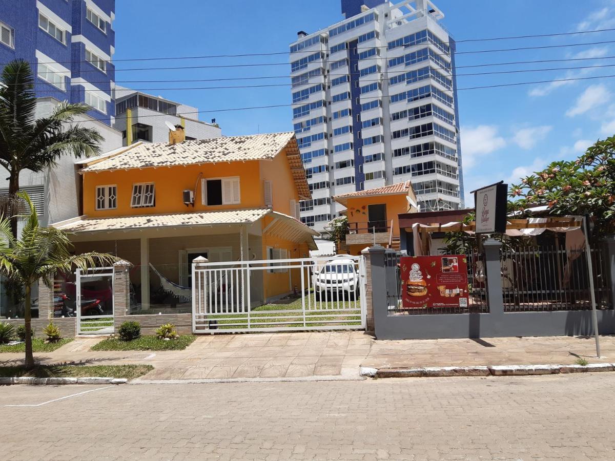 Cozinha Equipada Em Apartamento Para Alugar Em Torres Rs Extérieur photo